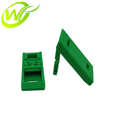 قطع غيار ماكينات الصراف الآلي NCR Cassette Latch Green 4450582360445-0582360