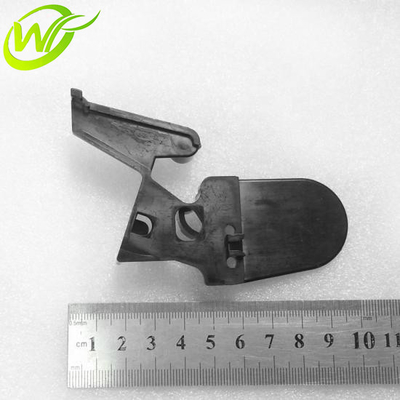 قطع غيار ماكينات الصراف الآلي Wincor Harness Holder Cable Protection 1750183468